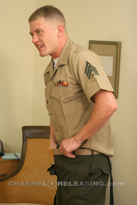 Young miliary hunk and his horny muscular g - XXX Dessert - Picture 1