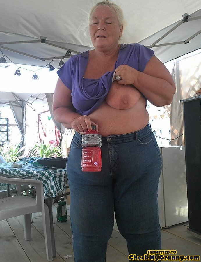 Fat Public Nude - Xxx Naked Fat Granny - Photo NUDE