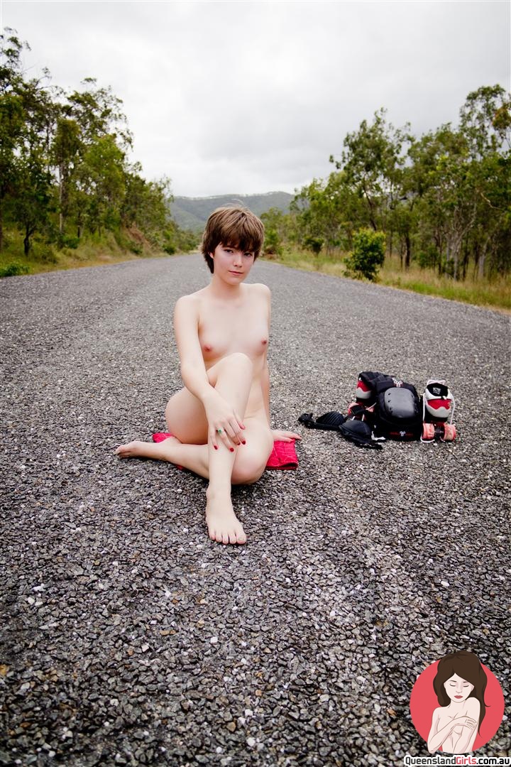 Nasty roller skater takes off her equipment - XXX Dessert - Picture 6
