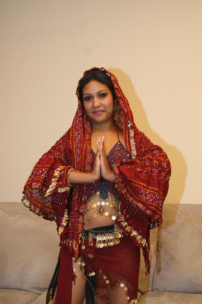Indian Babe Blowjob - XXX Dessert - Picture 1