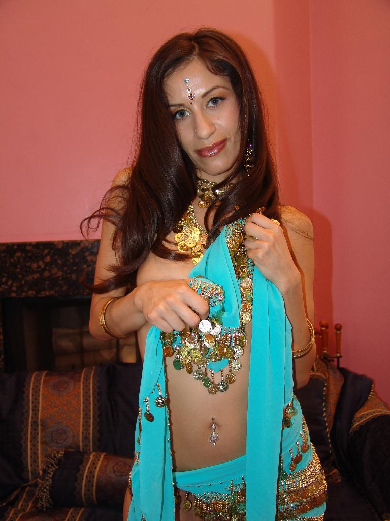 Indian Chick Masturbating Fucking On Sofa - XXX Dessert - Picture 4