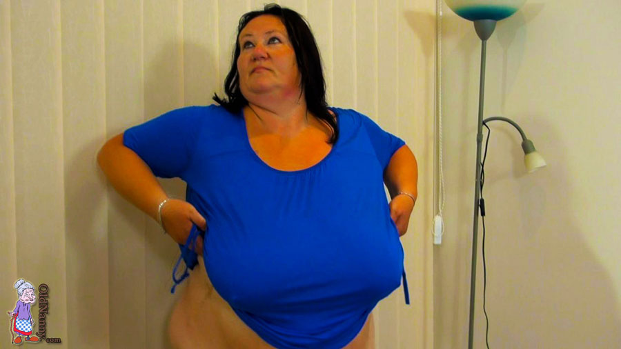 Hey, you two old ladies, you might make a pretty good mature pussy couple together. - XXXonXXX - Pic 4