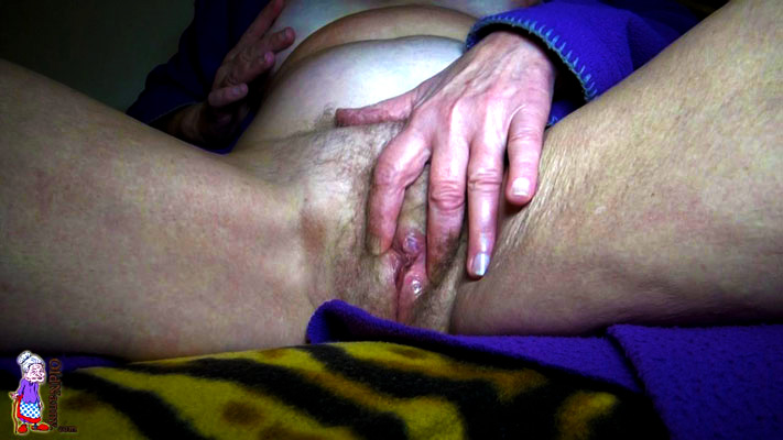See this mature pussy? You are gonna be insanely mad about all that - XXXonXXX - Pic 4