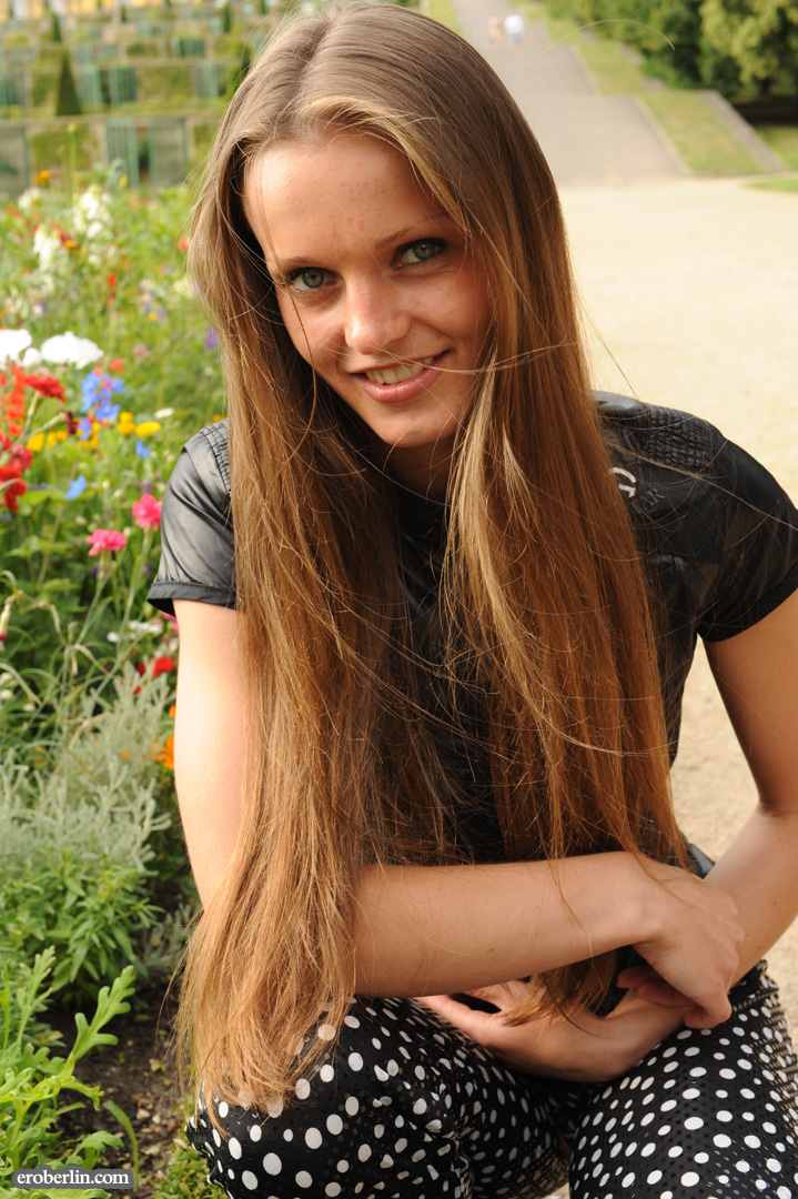 Nasty long-haired teen chick showing off he - XXX Dessert - Picture 16