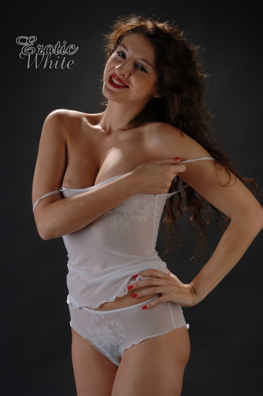 Curly long-haired brunette beauty - Sexy Women in Lingerie - Picture 5