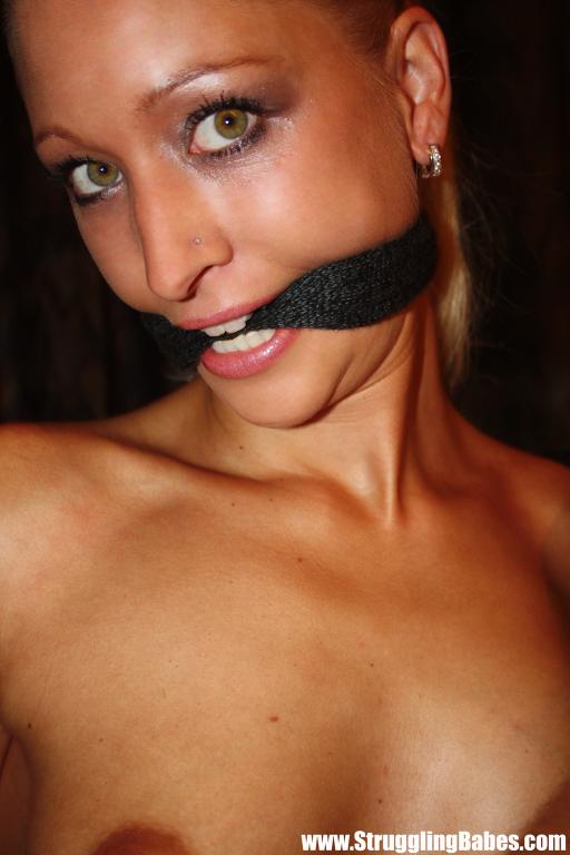 Hot ponytailed blonde in lingerie gets her  - XXX Dessert - Picture 9