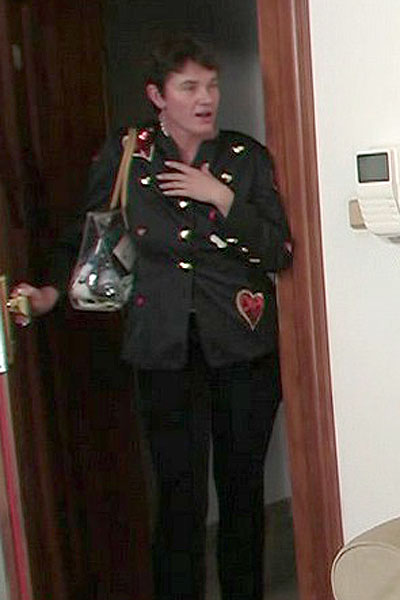 Furious guy rushes in the room where his gi - XXX Dessert - Picture 9