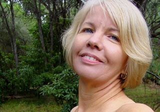 Blonde mature slut shooting herself naked on camera outdoors - XXXonXXX - Pic 5