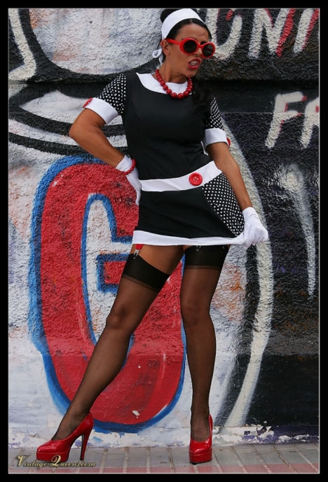 Hot vintage pictures with bodacious brunett - XXX Dessert - Picture 11