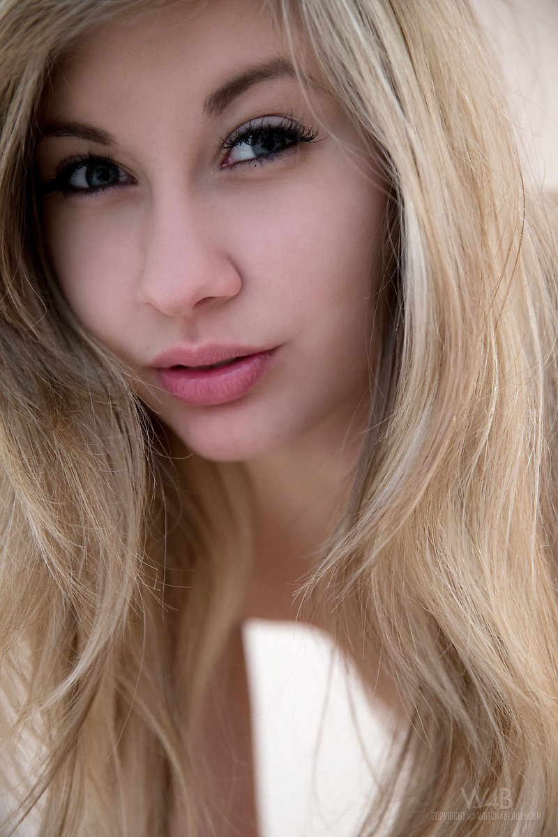 Dude pounds blonde teen's pussy with a glas - XXX Dessert - Picture 13