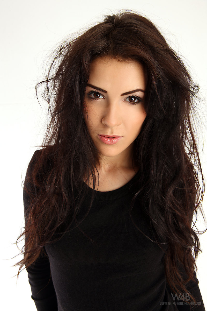 Secy brunette teen takes off her black dres - XXX Dessert - Picture 4