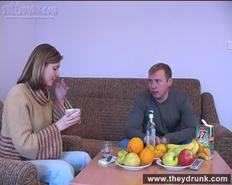 Slutty young blond teases her guy untill he gives his cock in her mouth - XXXonXXX - Pic 2