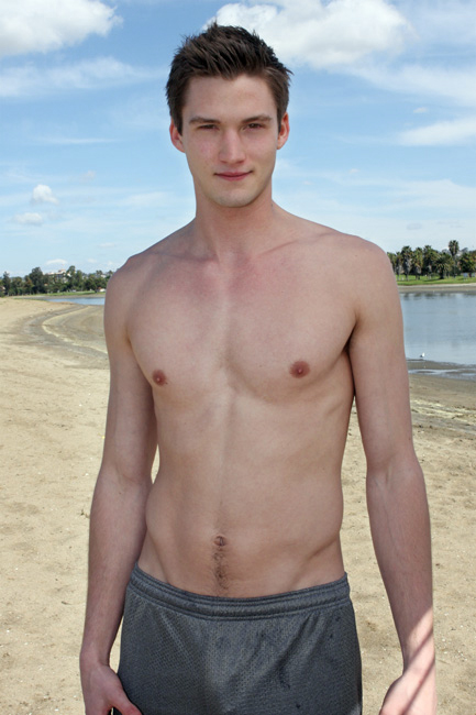 Big muscled men taking control of other men - XXX Dessert - Picture 8