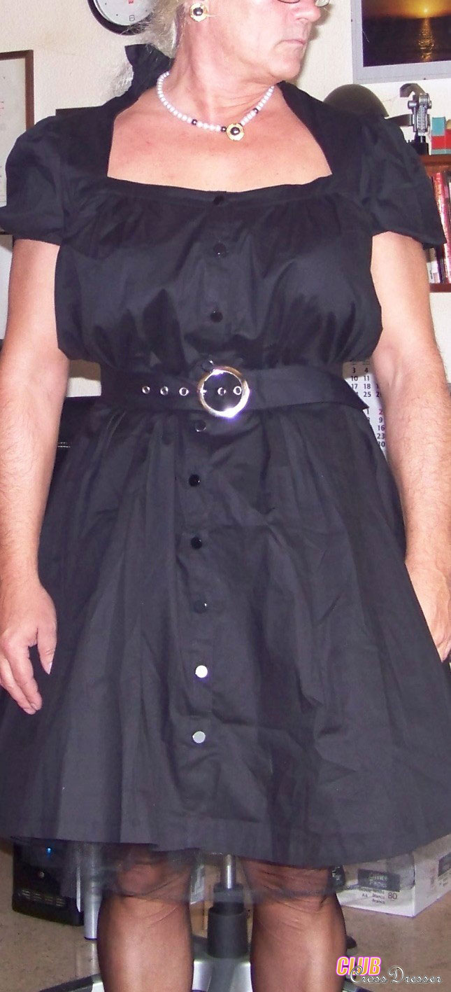 Naughty crossdresser shows off ass, butt an - XXX Dessert - Picture 10