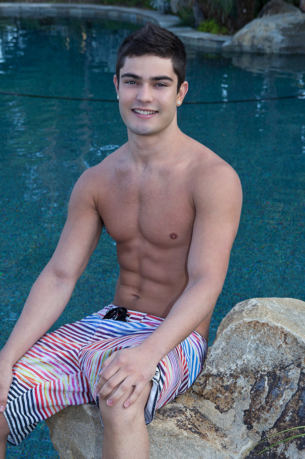 Handsome brunette gay guy showing off to se - XXX Dessert - Picture 4