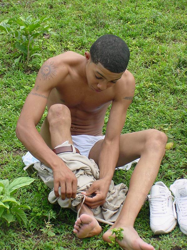 Randy dark latino explores while on a grassy area how to make himself grow very hard and then blast dick juice all over himself - XXXonXXX - Pic 9