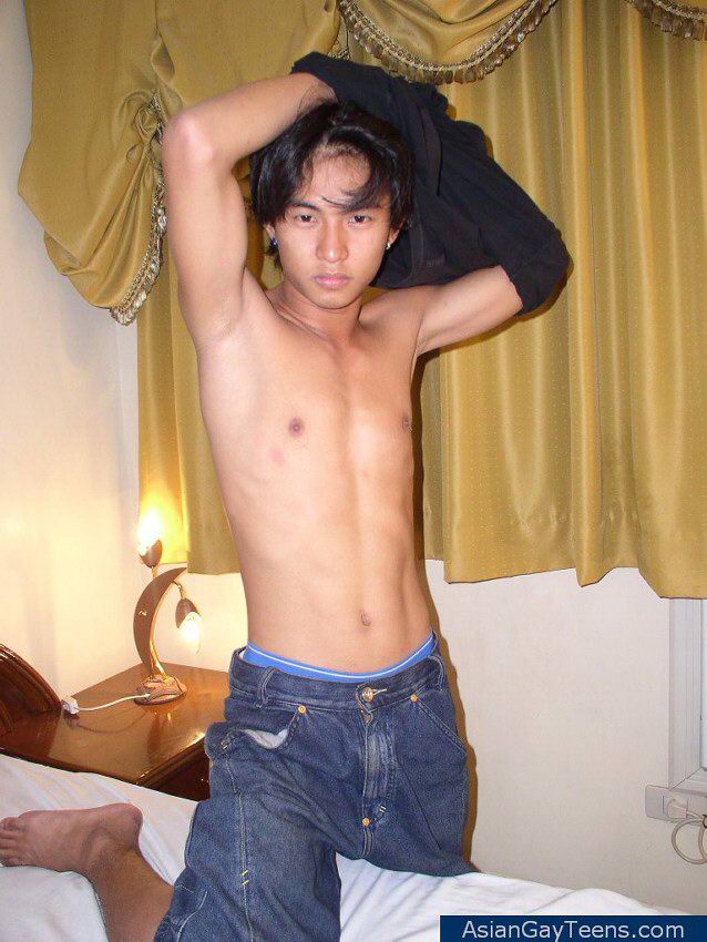 Bored guy looking for fun gets nudes and jerks his cock until it sprays him cum - XXXonXXX - Pic 1