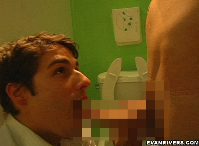 Cute gay meets stranger at the toilet of a  - XXX Dessert - Picture 14