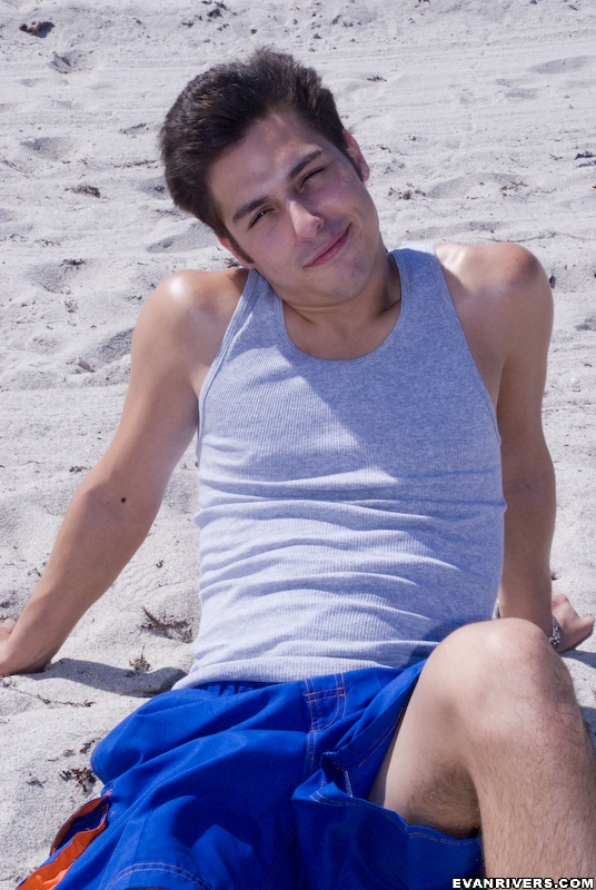 Hot day at the beach ends up with two guys  - XXX Dessert - Picture 1