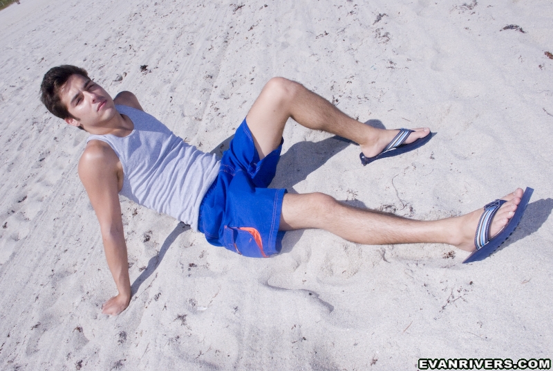 Surfers leave the waves to lick, suck an ri - XXX Dessert - Picture 1