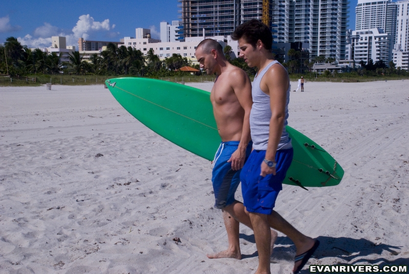 Surfers leave the waves to lick, suck an ri - XXX Dessert - Picture 3