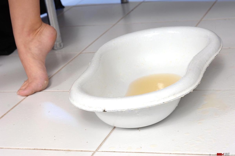 Lusty bitch in a tight leather dress makes naked blonde take a piss over a bed pan then takes sample of piss and tests it with litmus paper that changes color - XXXonXXX - Pic 8