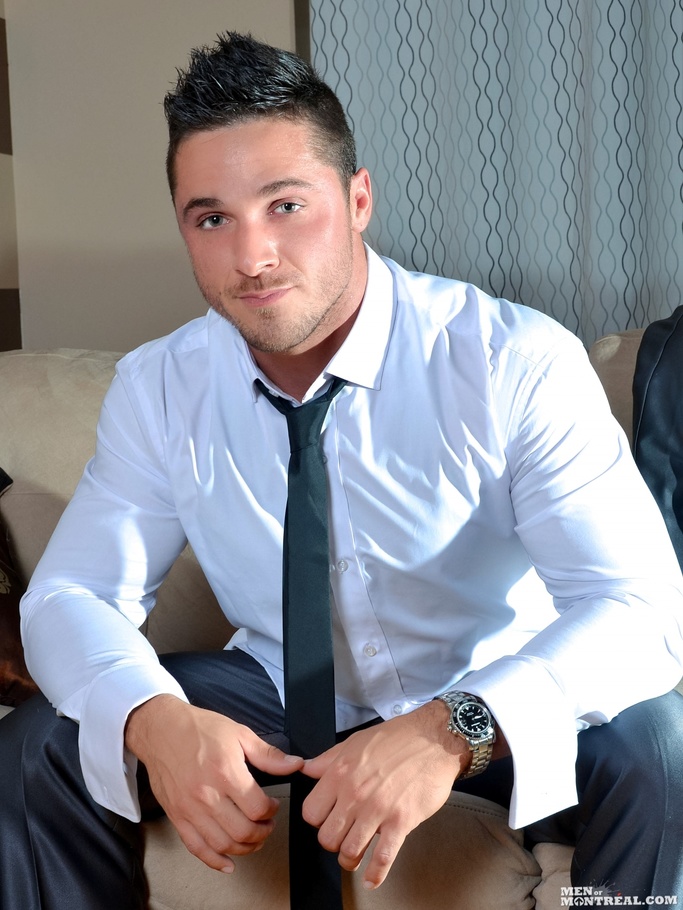 Beautifully chiseled hunk strips down to hi - XXX Dessert - Picture 1