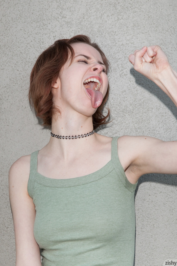 Skinny teen chick in a short skirt shows of - XXX Dessert - Picture 4