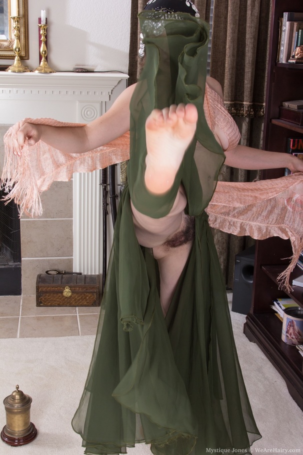 Hot lusty babe in sexy attire dances and st - XXX Dessert - Picture 5