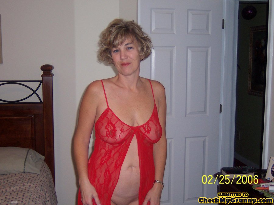Drop dead gorgeous granny in her red linger - XXX Dessert - Picture 2