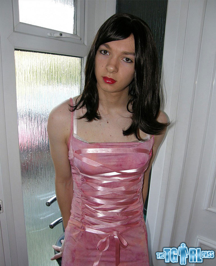 Pretty in glossy pink dress as an alluring  - XXX Dessert - Picture 7