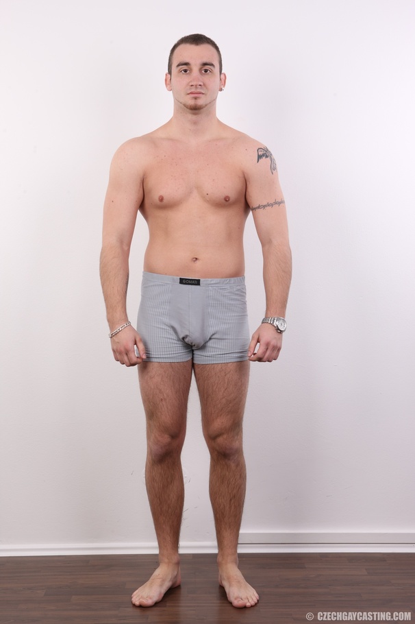 Short haired guy reveals his body - XXX Dessert - Picture 6