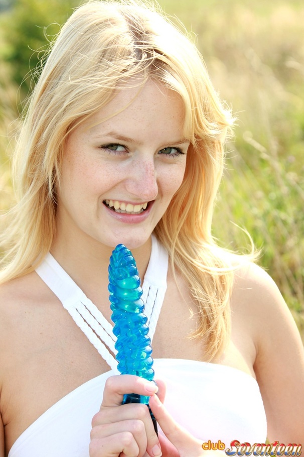 Tight teenie loves spiraling to orgasms - XXX Dessert - Picture 1