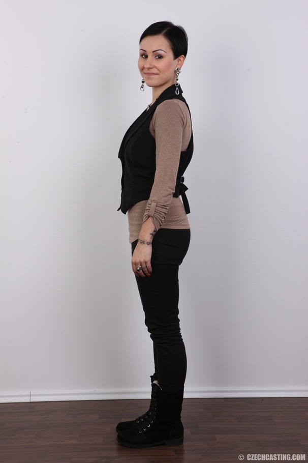 Kinky tattooed bitch goes cock hungry right - XXX Dessert - Picture 3