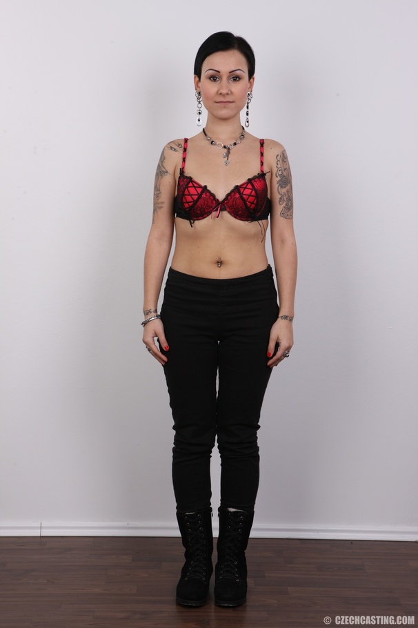 Kinky tattooed bitch goes cock hungry right - XXX Dessert - Picture 4