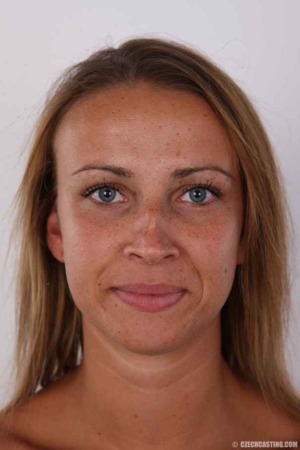 Cute sportie girl shows off a dominant puss - XXX Dessert - Picture 1