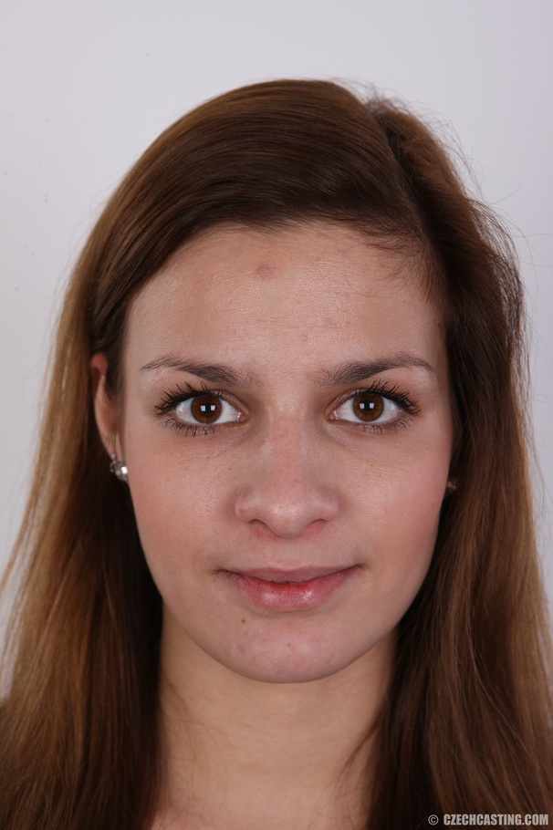 This hottie has a shy pussy that she's not  - XXX Dessert - Picture 1