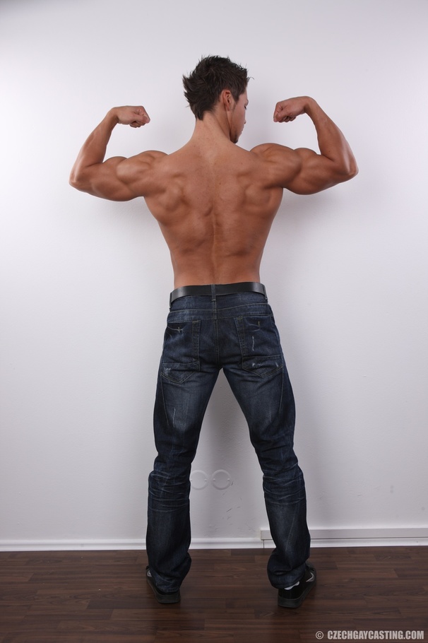 Hot bodybuilder will shoot a big load - XXX Dessert - Picture 7