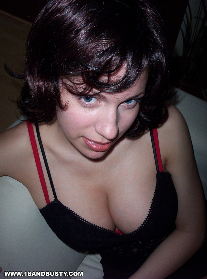 Innocent looking cute teen offers a sweet p - XXX Dessert - Picture 3