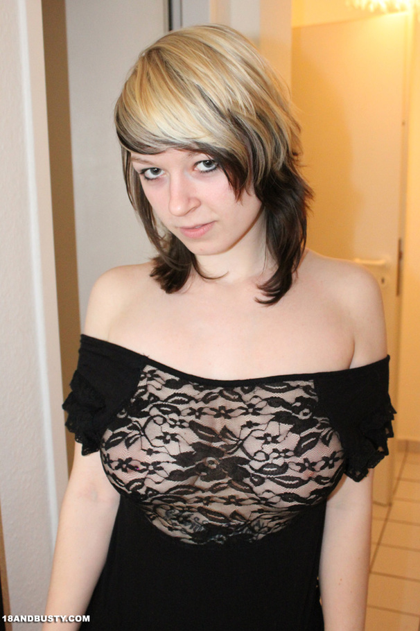 Sexy chick in black goes nude to reveal ama - XXX Dessert - Picture 1
