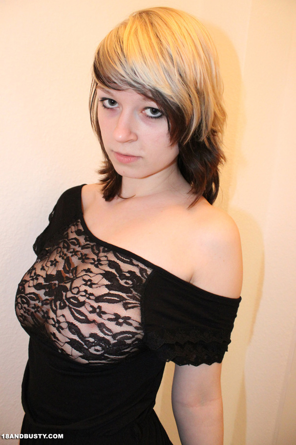 Sexy chick in black goes nude to reveal ama - XXX Dessert - Picture 5