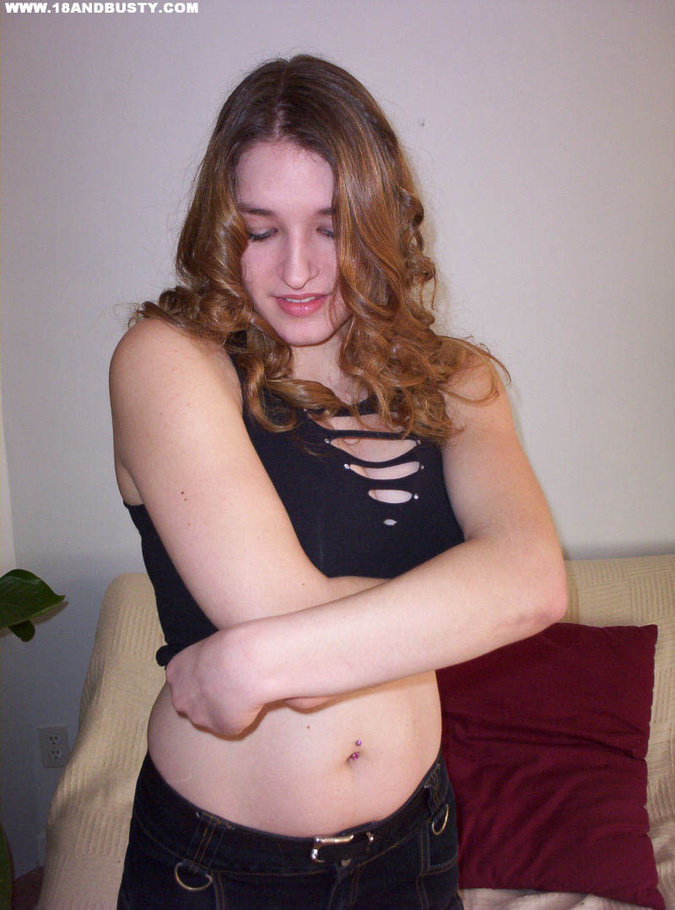 Pretty teen shows off stunning body and big - XXX Dessert - Picture 2