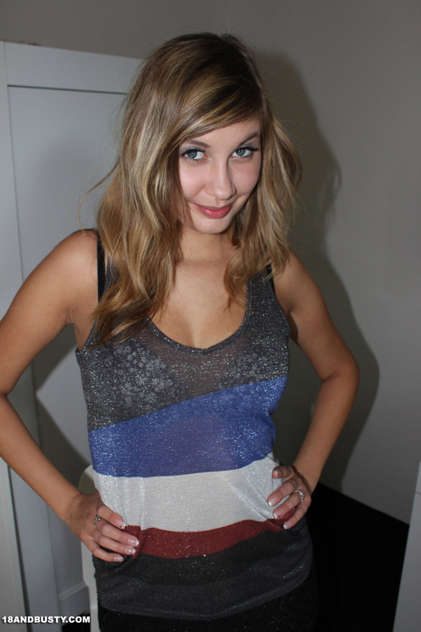 Erotic and stimulating photos of sexy young - XXX Dessert - Picture 2