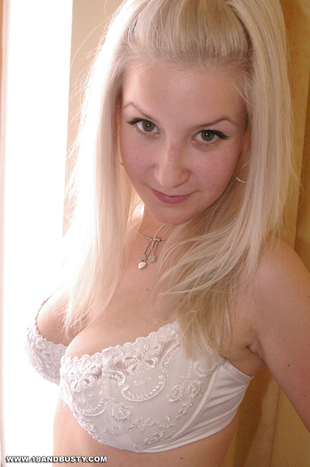Smoky hot blonde reveals her pair delicious - XXX Dessert - Picture 3