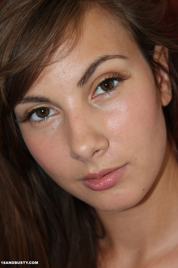 Smoky eyes seductive teen chick shows her s - XXX Dessert - Picture 7
