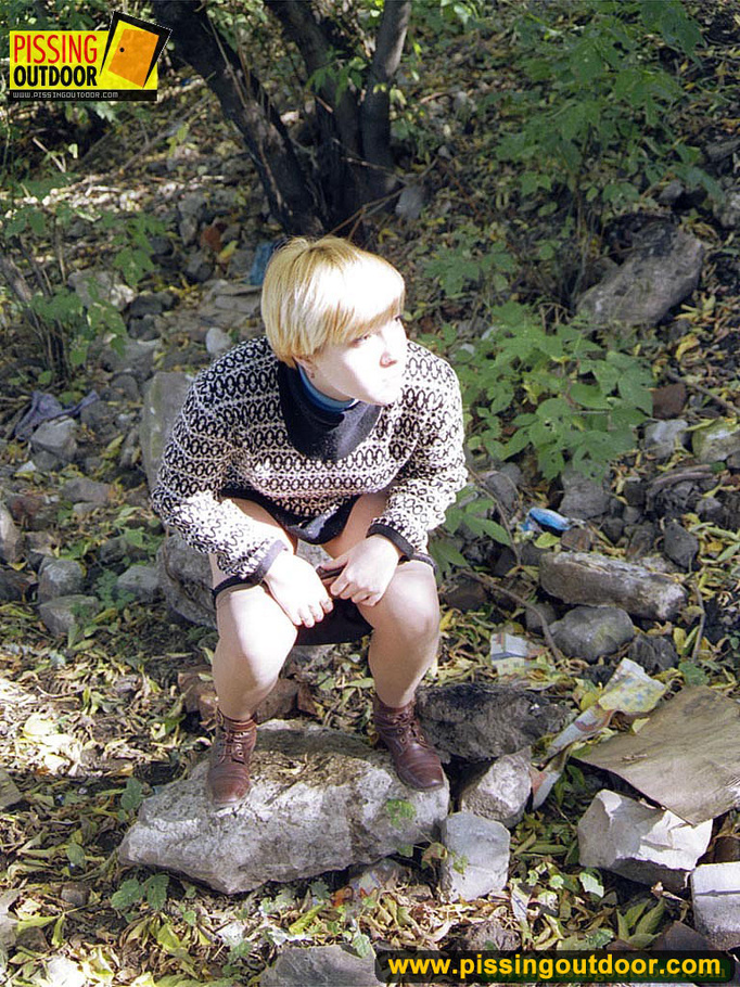 Cute short hair blonde bends down to take a piss out in the woods in early autumn - XXXonXXX - Pic 4