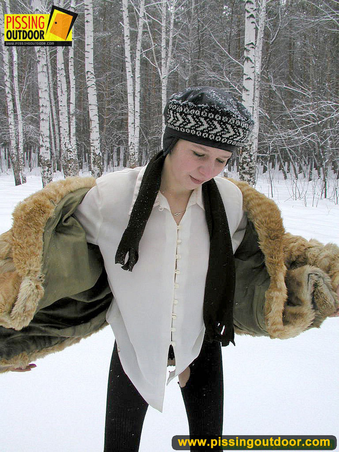 Cute white teen in fur coat, shirt and pantyhose takes an piss in the snow - XXXonXXX - Pic 16