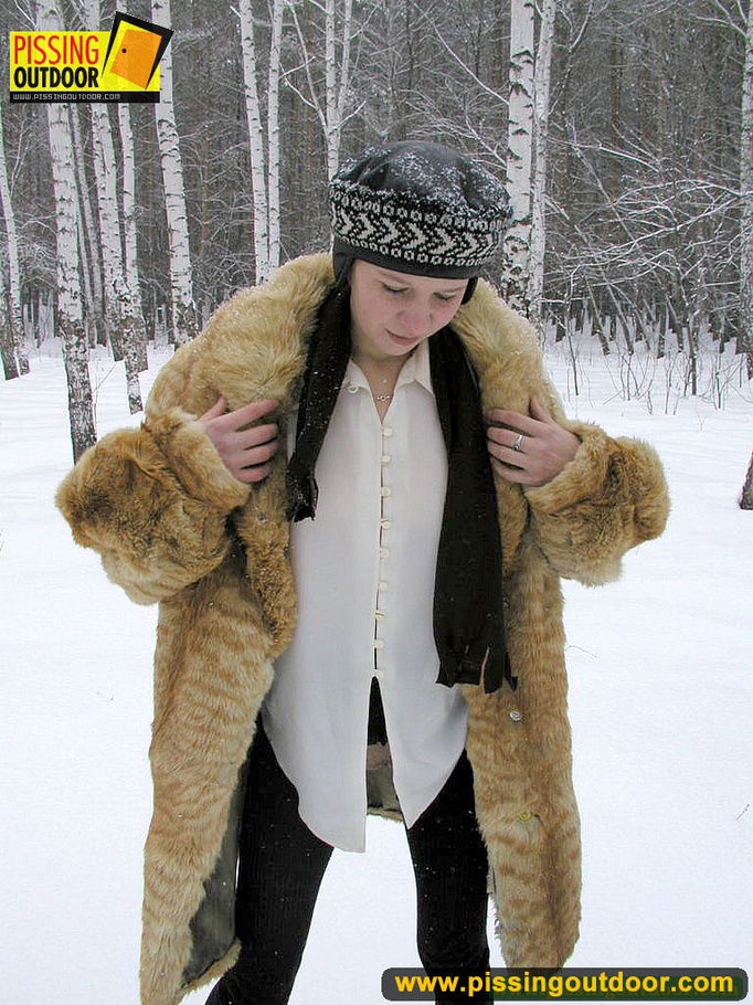 Cute white teen in fur coat, shirt and pantyhose takes an piss in the snow - XXXonXXX - Pic 17