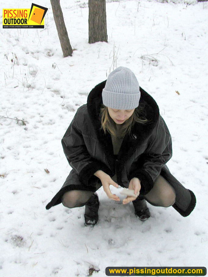 Pregnant young teen in jacket and pantyhose releases a stream of piss in the snow - XXXonXXX - Pic 4