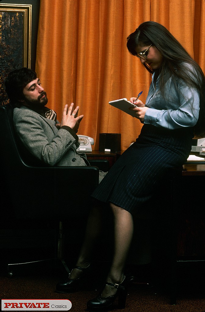 Amazing retro girl in glasses ready for sex - XXX Dessert - Picture 1